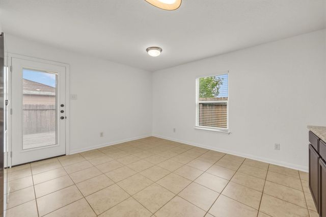 1437 Treeta TRL, Kyle, TX 78640