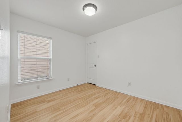 1437 Treeta TRL, Kyle, TX 78640