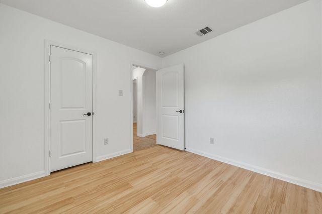 1437 Treeta TRL, Kyle, TX 78640