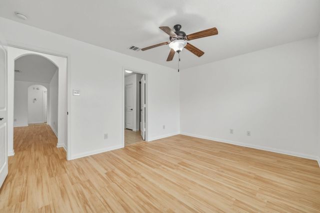 1437 Treeta TRL, Kyle, TX 78640