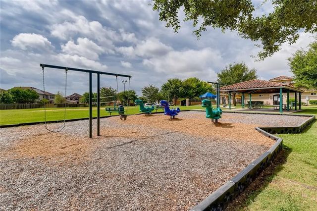 1437 Treeta TRL, Kyle, TX 78640