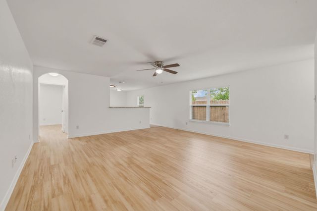 1437 Treeta TRL, Kyle, TX 78640