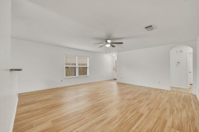 1437 Treeta TRL, Kyle, TX 78640