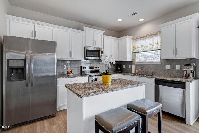 100 N Great White Way, Clayton, NC 27527