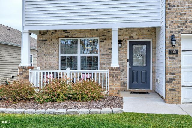 100 N Great White Way, Clayton, NC 27527