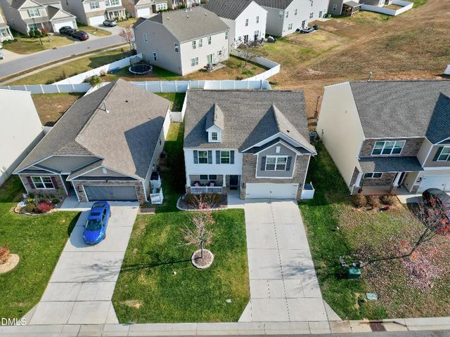 100 N Great White Way, Clayton, NC 27527