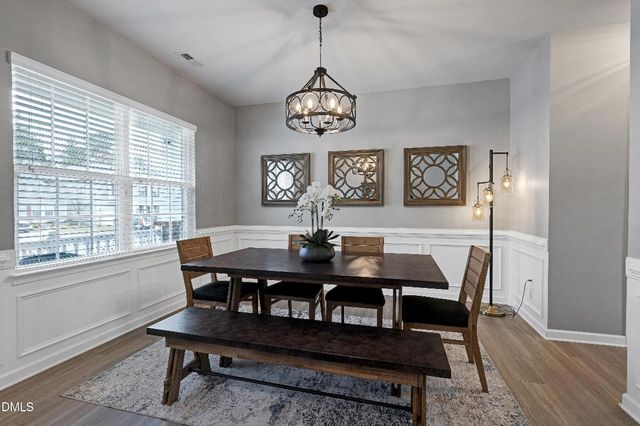 100 N Great White Way, Clayton, NC 27527