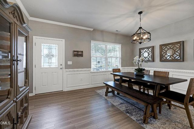 100 N Great White Way, Clayton, NC 27527