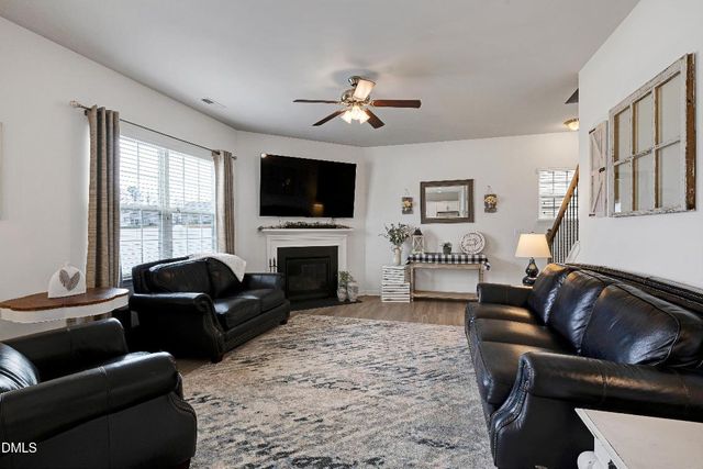 100 N Great White Way, Clayton, NC 27527