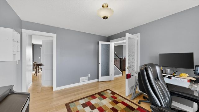 1998 Esther Lane SW, Rochester, MN 55902