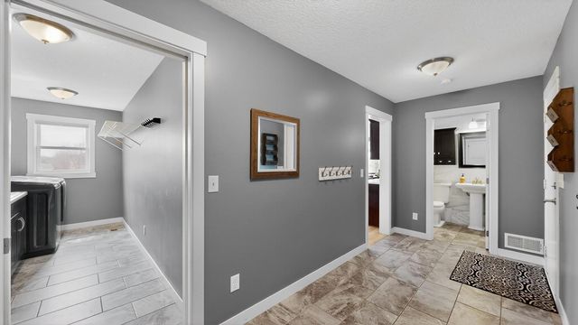 1998 Esther Lane SW, Rochester, MN 55902