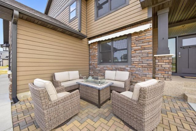 1998 Esther Lane SW, Rochester, MN 55902