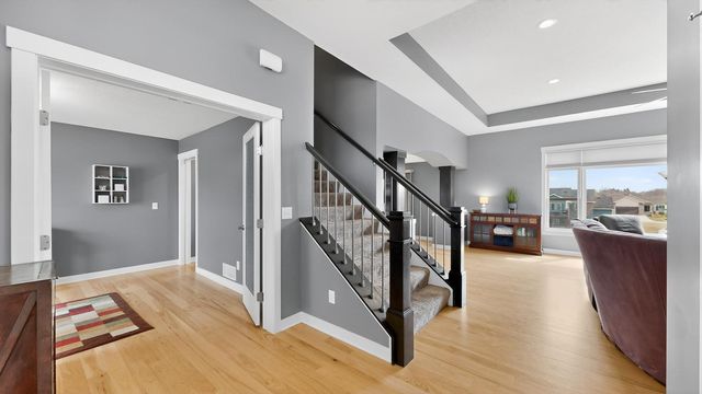1998 Esther Lane SW, Rochester, MN 55902