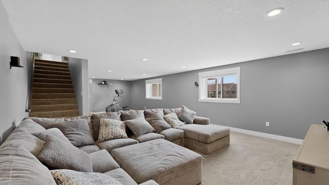 1998 Esther Lane SW, Rochester, MN 55902