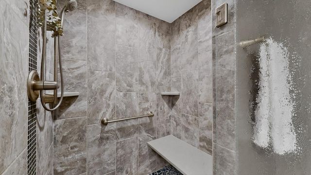 1998 Esther Lane SW, Rochester, MN 55902
