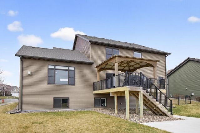 1998 Esther Lane SW, Rochester, MN 55902