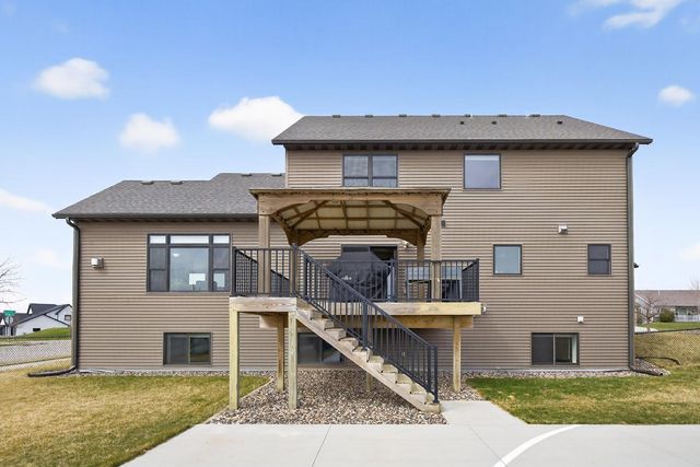1998 Esther Lane SW, Rochester, MN 55902