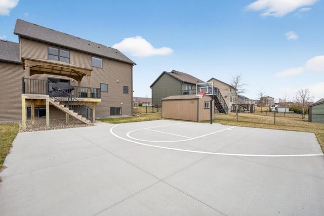 1998 Esther Lane SW, Rochester, MN 55902