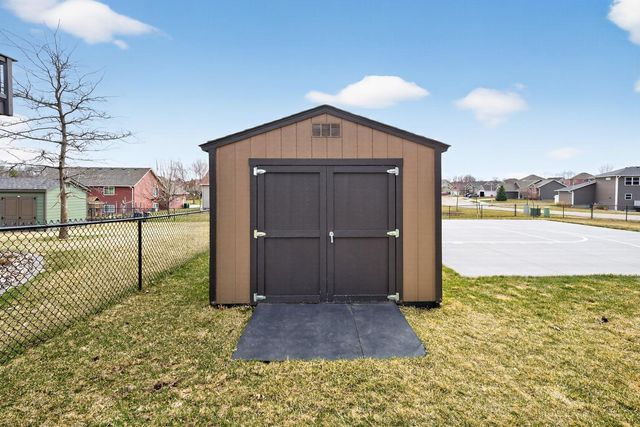 1998 Esther Lane SW, Rochester, MN 55902