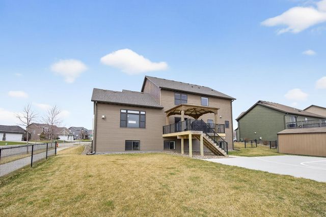 1998 Esther Lane SW, Rochester, MN 55902