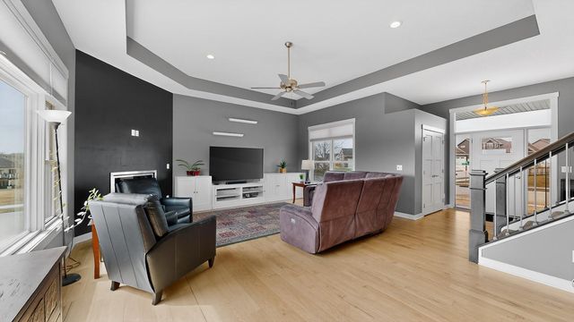 1998 Esther Lane SW, Rochester, MN 55902