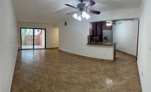 10257 NW 9th St Cir 113-10, Miami, FL 33172