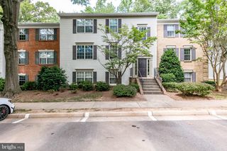 7756 NEW PROVIDENCE DR #16, Falls Church, VA 22042