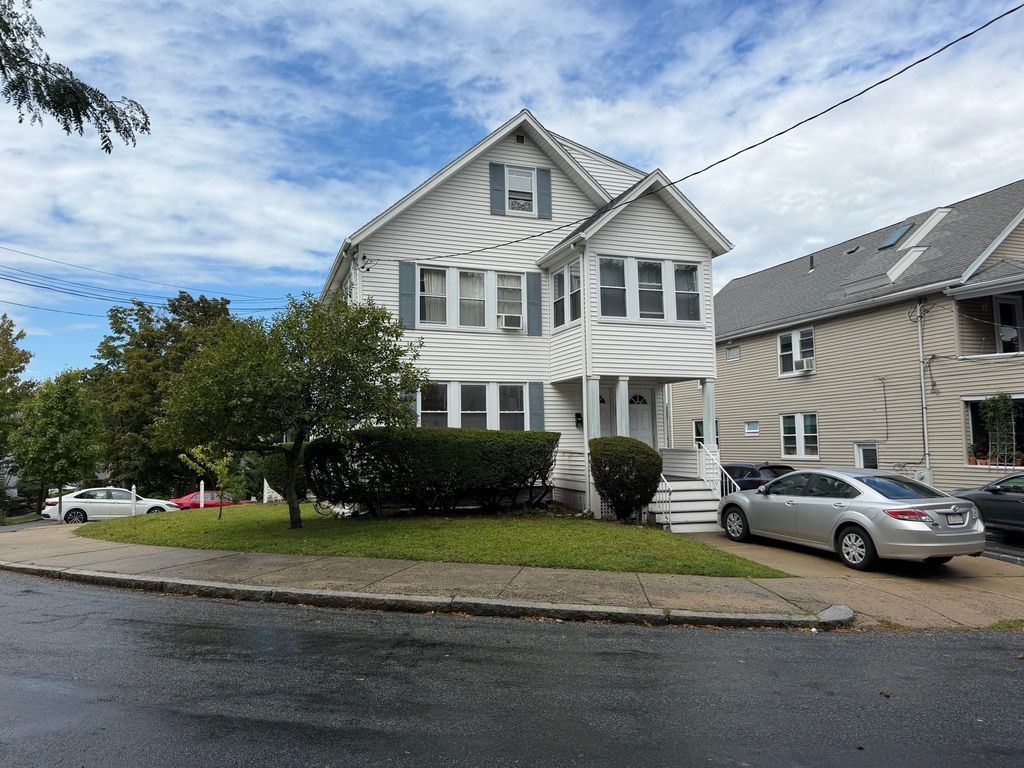 25 Moulton Rd 1, Arlington, MA 02476