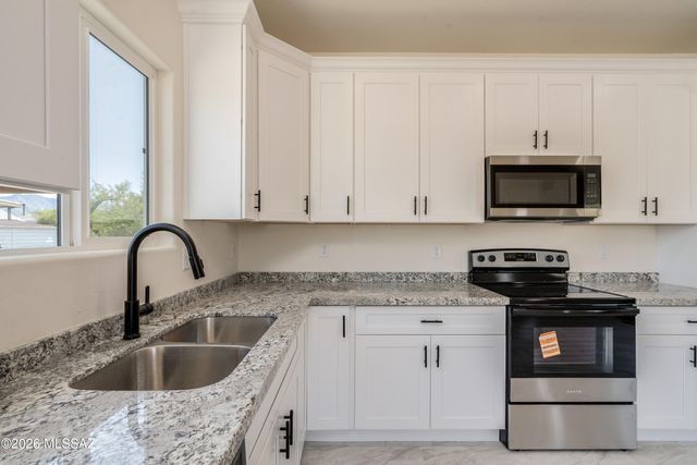 4720 S Via Del Conquistador, Tucson, AZ 85735