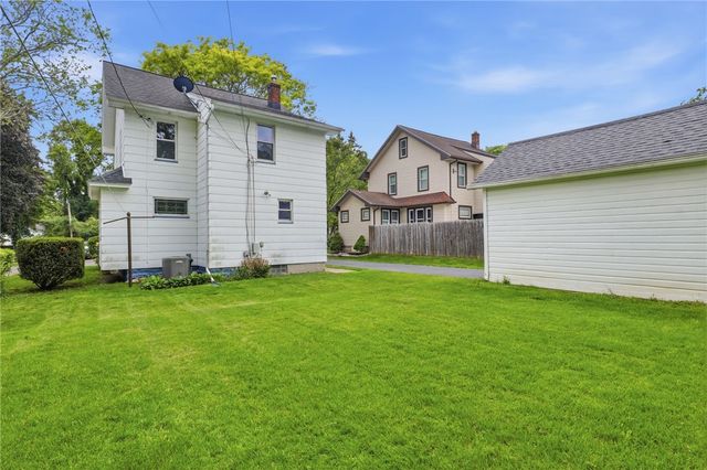 314 Brett Road, Irondequoit, NY 14609