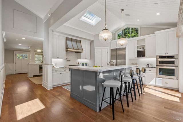 3 Piedmont Rd, Larkspur, CA 94939