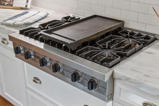 3 Piedmont Rd, Larkspur, CA 94939