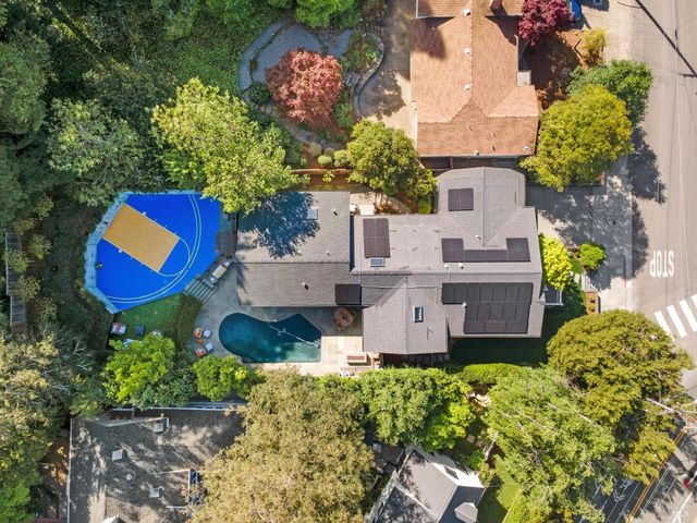 3 Piedmont Rd, Larkspur, CA 94939