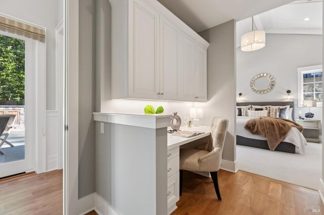 3 Piedmont Rd, Larkspur, CA 94939