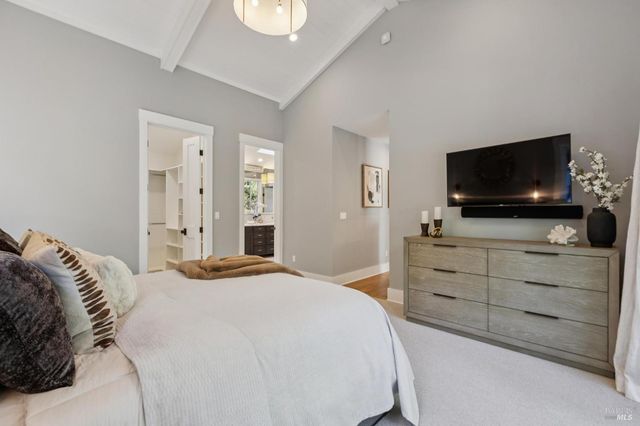 3 Piedmont Rd, Larkspur, CA 94939