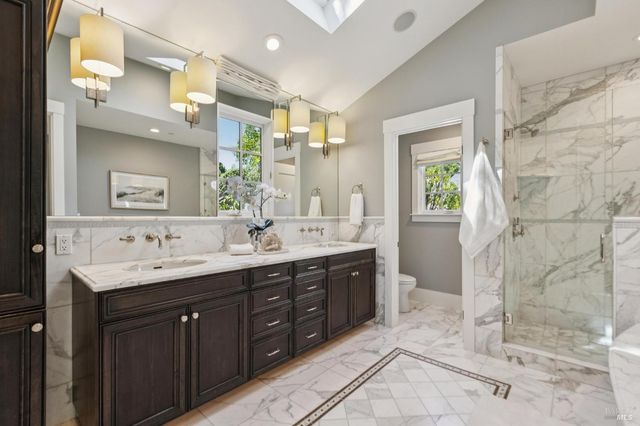 3 Piedmont Rd, Larkspur, CA 94939