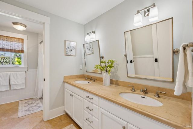 3 Piedmont Rd, Larkspur, CA 94939