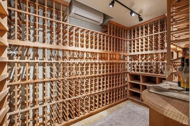 3 Piedmont Rd, Larkspur, CA 94939