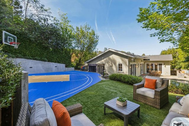 3 Piedmont Rd, Larkspur, CA 94939