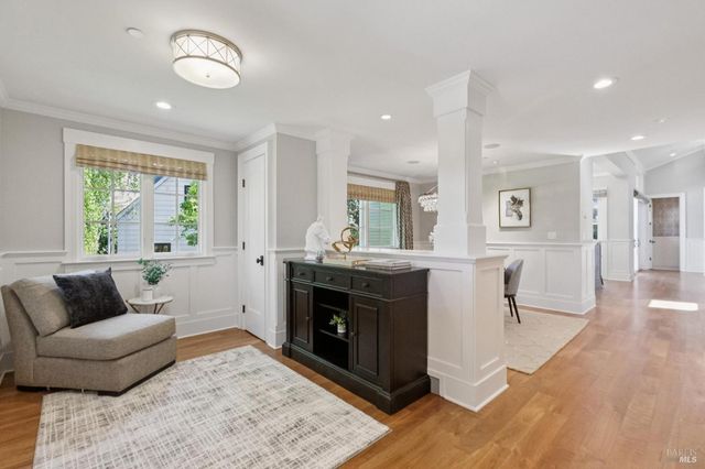 3 Piedmont Rd, Larkspur, CA 94939