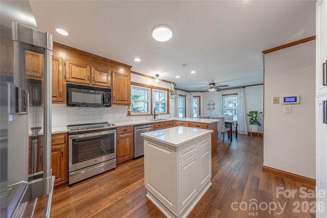 2735 Bent Oak Drive, Matthews, NC 28104