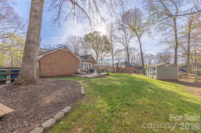 2735 Bent Oak Drive, Matthews, NC 28104