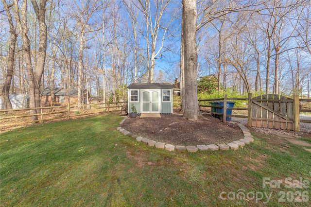 2735 Bent Oak Drive, Matthews, NC 28104