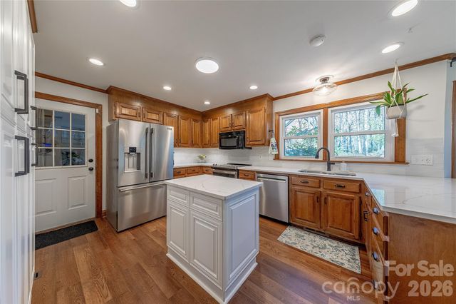 2735 Bent Oak Drive, Matthews, NC 28104