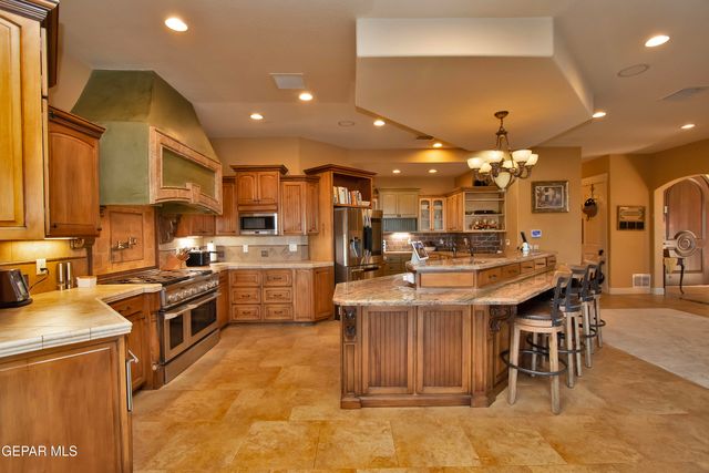 1119 Calle Parque Drive, El Paso, TX 79912