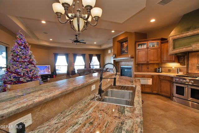 1119 Calle Parque Drive, El Paso, TX 79912