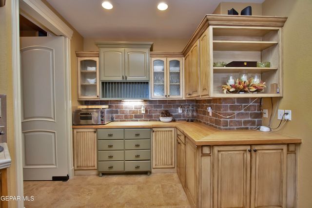 1119 Calle Parque Drive, El Paso, TX 79912