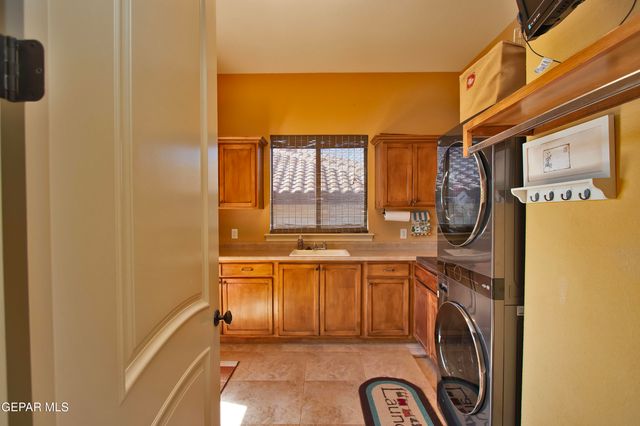 1119 Calle Parque Drive, El Paso, TX 79912