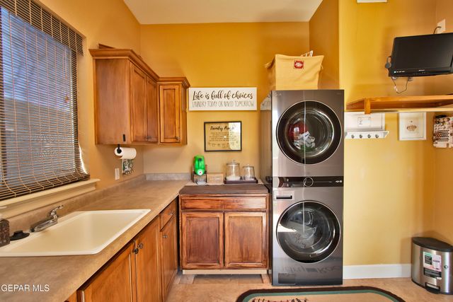 1119 Calle Parque Drive, El Paso, TX 79912