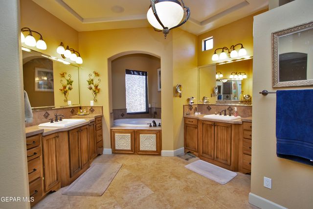 1119 Calle Parque Drive, El Paso, TX 79912